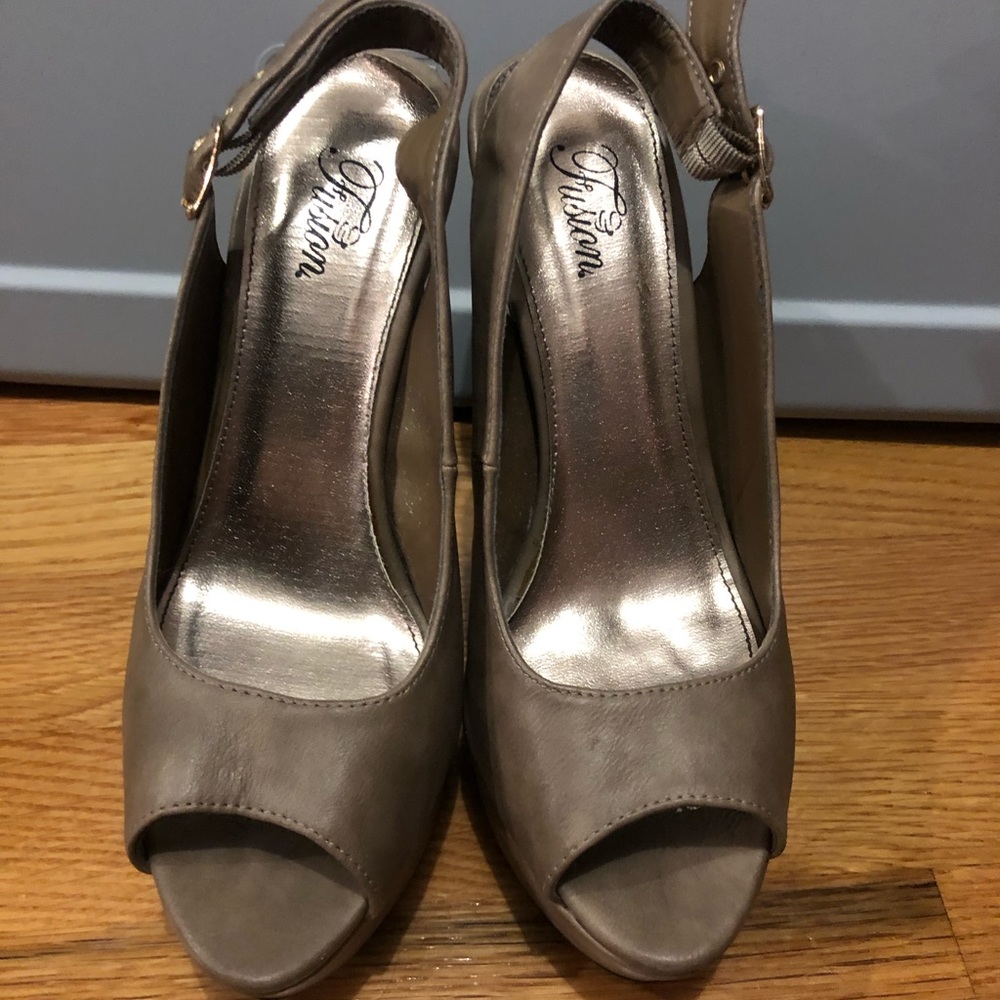 Fushion Open Toe Platform Heels